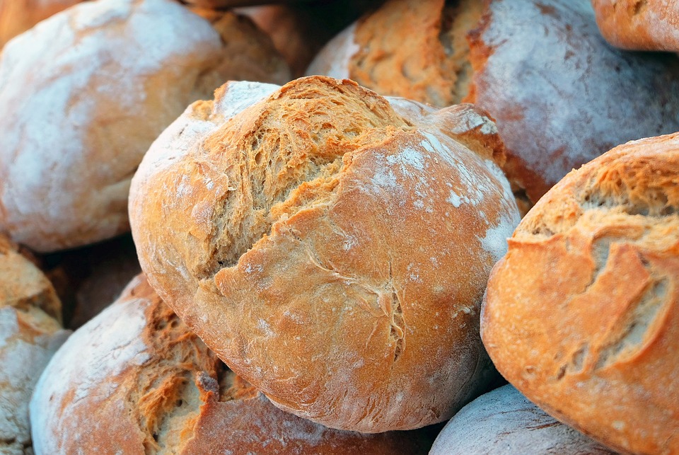 Four à pain : 4 bonnes raisons de cuisine au feu de bois